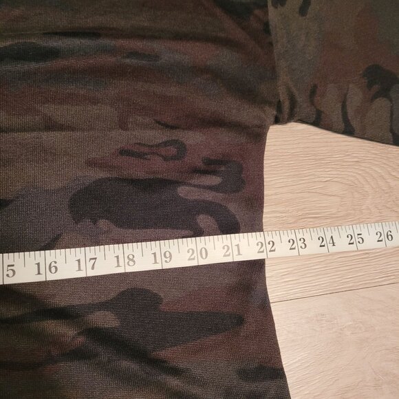 Social Standard By Sanctuary Sweater L Daytripper Camo Cardigan Thin Knit NWT - Picture 7 of 10